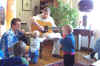 mali and guitarw.JPG (75702 bytes)